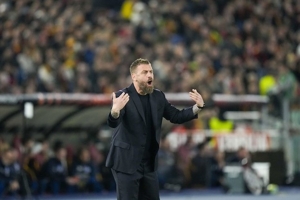 De Rossi Lebih Baik daripada Mourinho?