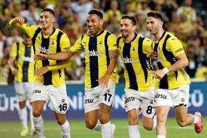 Bakal Jumpa dengan Banyak 'Mantan' di Fenerbahce, MU Siap Tampil Professional