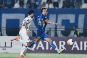 Hasil AFC Champions League 2: Diwarnai Dua Kartu Merah, Persib Ditahan Imbang Lion City