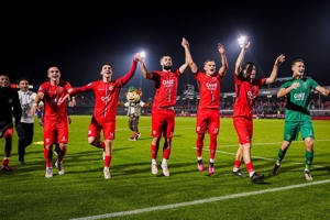 Almere City 1-0 NEC Nijmegen: Derbi Indonesia, Thom Haye Main 90 Menit, Calvin Verdonk Masuk di Babak Kedua