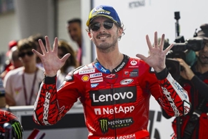 Raup 10 Kemenangan di MotoGP 2024, Pecco Bagnaia Masuk Klub Elit Bareng Valentino Rossi dan Marc Marquez