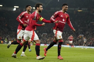 Kemenangan Perdana Manchester United di Eropa Memakan Korban