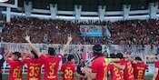 Momen Haru: The Jakmania Nyanyikan Lagu Ulang Tahun Bersama Pemain Persija Jakarta