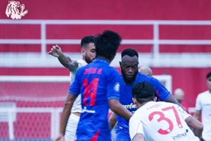 Hasil BRI Liga 1 2024/25: Don Pablo Bikin Own Goal, Arema Ditahan Imbang Persis Solo