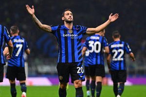 Cinta Mati, Hakan Calhanoglu Ingin Pensiun di Inter Milan