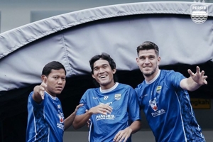 Sambutan Positif Pemain Persib Bandung untuk Zalnando: Orang yang Baik!