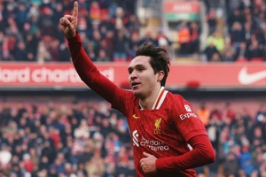 Federico Chiesa Cetak Gol Perdana di Liverpool