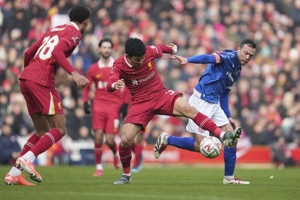 Tersisihkan di Liverpool, Wataru Endo Kini Diincar Fulham