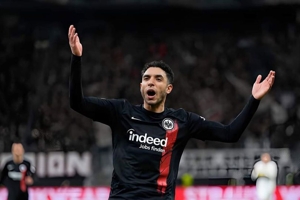 Terus-Terusan Belanja, Man City Sepakati Transfer Omar Marmoush dari Eintracht Frankfurt