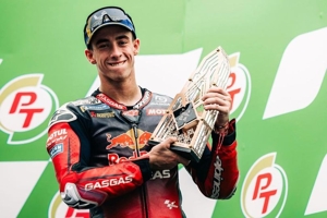 Terinspirasi Pembalap Non-Eropa, Alasan Pedro Acosta Tak Bertekad Cari Teman di MotoGP