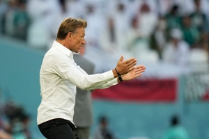 4 Aspek Taktik Arab Saudi di Bawah Herve Renard: Pakai 4 Bek Sejajar, Beda dengan Roberto Mancini