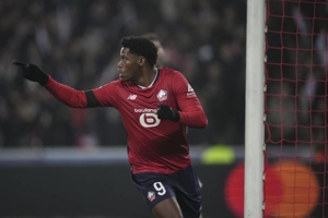 MU dan Arsenal Gigit Jari, Striker Tajam Lille Ini Prioritaskan Gabung Barcelona