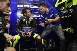 Valentino Rossi dan Jorge Lorenzo