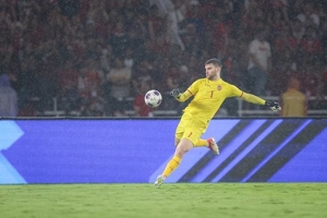 Maarten Paes Ganti Posisi jadi Kiper