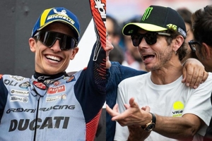 Marc Marquez Soal Valentino Rossi Masih Hobi Bahas 2015: Kalau yang Satu Diam, Namanya Bukan Perang