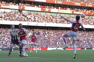 Hattrick Kemenangan Arsenal atas MU di Emirates Stadium