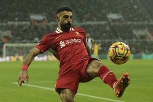 Mohamed Salah di Antara Legenda-Legenda Premier League Mohamed Salah di Antara Legenda-Legenda Premier League