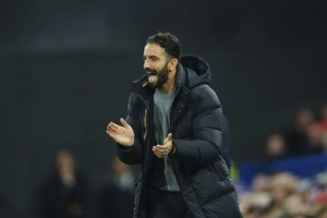 Manchester United Siap Gelontorkan Dana Fantastis Demi Borong Tiga Pemain Ini Manchester United Siap Gelontorkan Dana Fantastis Demi Borong Tiga Pemain Ini
