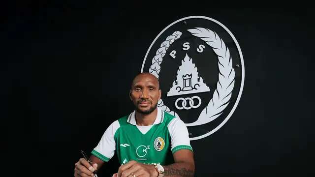 Rekrutan anyar PSS Sleman, Leonard Tupamahu. (Bola.com/Dok. PSS Sleman)