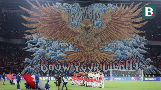 Koreo La Grende Indonesia jelang duel Timnas Indonesia versus Bahrain pada laga kedelapan putaran ketiga Grup C kualifikasi Piala Dunia 2026 zona Asia di Stadion Utama Gelora Bung Karno, Jakarta, Selasa (25/3/2025) malam WIB. (Bola.com/Bagaskara Lazuardi)