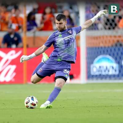Maarten Paes saat memperkuat FC Dallas. (X/FC Dallas)