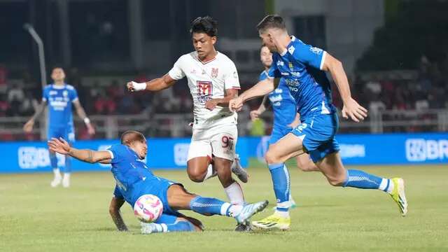 Malut United melawan Persib Bandung. (Bola.com/Dok.Malut United).