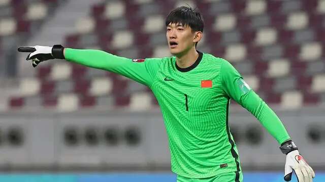 Kiper Timnas China, Yan Junling. (AFP/KARIM JAAFAR)