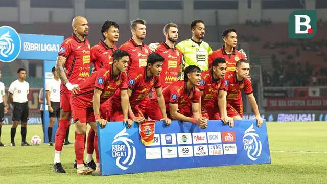 Persija Jakarta saat bertanding melawan Semen Padang pekan ke-30 Liga 1 2024/2025 di Stadion Pakansari, Kabupaten Bogor, Minggu (27/4/2025). (Bola.com/Abdul Aziz)