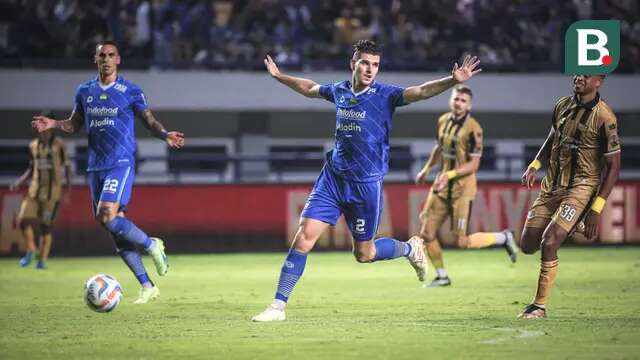 Pemain Persib Bandung, Nick Kuipers pada laga lanjutan pekan ke-3 BRI Liga 1 2023/2024 antara Persib Bandung melawan Dewa United FC di Stadion Gelora Bandung Lautan Api (GBLA), Bandung, Jumat (14/07/2023). (Bola.com/Bagaskara Lazuardi)