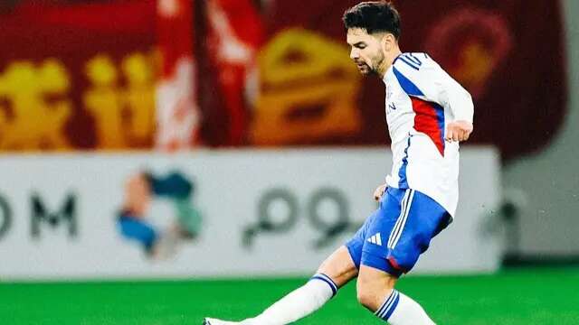 Aksi bek Timnas Indonesia, Sandy Walsh di Yokohama F. Marinos di musim 2024/2025. (Instagram/sandywalsh)