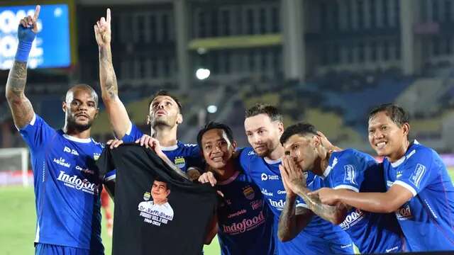 Persib Bandung juara paruh musim BRI Liga 1 2024/2025. (Bola.com/Dok.Persib Bandung)