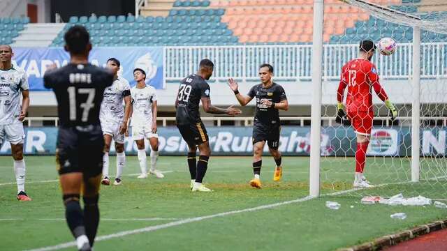 Egy Maulana Vikri mencetak satu gol saat Dewa United menang 2-1 atas PSS Sleman dalam lanjutan BRI Liga 1 2024/2025 di Stadion Pakansari (3/12/2024). (Dok. Dewa United)