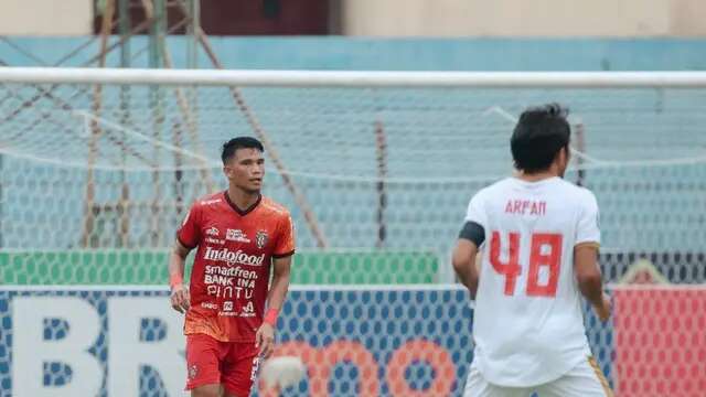 Gelandang Bali United, Sandi Sute, saat menghadapi PSM Makassar dalam lanjutan BRI Liga 1 2022/2023 di Stadion Sultan Agung, Bantul. (Bola.com/Maheswara Putra)