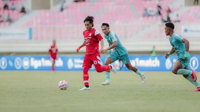 Pertandingan antara PSBS versus Persik di BRI Liga 1. (X/Persis)
