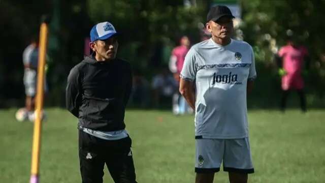 Bonggo Pribadi yang kini menjadi asisten pelatih di PSIM Yogyakarta. (Istimewa/Instagram resmi PSIM)