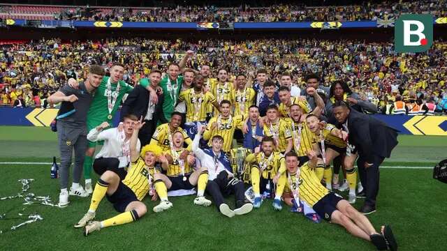 Oxford United saat memastikan promosi ke Championship musim depan. (X/Oxford United)