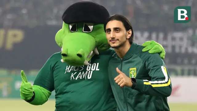 Gelandang asing baru Persebaya, Mahmoud Eid. (Bola.com/Aditya Wany)