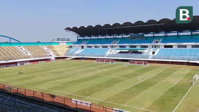 Kandang PSS Sleman, Stadion Maguwoharjo, sebelum dilakukan renovasi. (Bola.com/Ana Dewi)