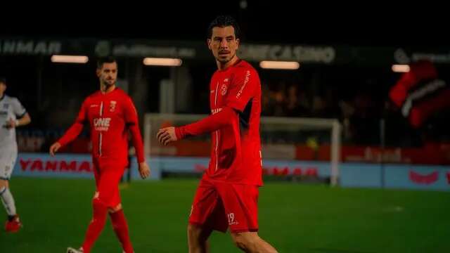 Aksi Thom Haye di pekan ke-17 Eredivisie 2024/2025. (Dok. Almere City)