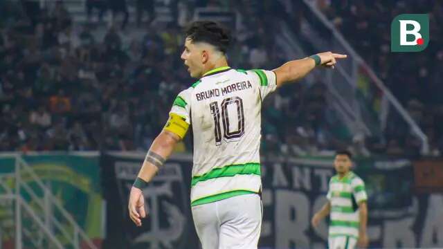 Winger Persebaya Surabaya, Bruno Moreira, yang mulai musim depan memakai nomor punggung 10. (Bola.com/Aditya Wany)