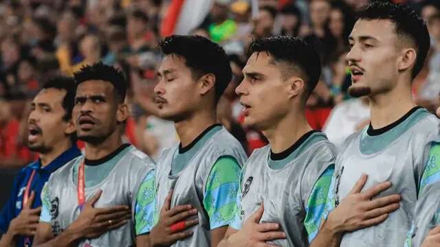 Ricky Kambuaya, Septian Bagaskara, Joey Pelupessy, dan Ivar Jenner memulai laga dari bangku cadangan saat Timnas Indonesia bertandang ke markas Timnas Australia, Kamis (20/3/2025). (Dok. Dewa United).