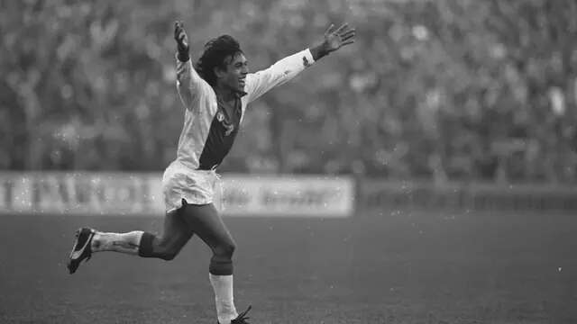 Simon Tahamata, legenda sepak bola Belanda yang punya darah Maluku. (Dok. Ajax Amsterdam)