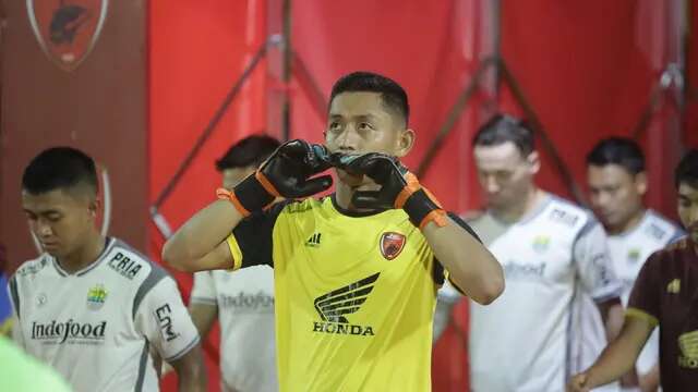 Reza Arya Pratama menjadi kiper utama PSM Makassar. (Istimewa)