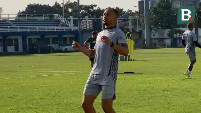 Bek asing baru Persib Bandung, Gustavo Franca. (Bola.com/Erwin Snaz)