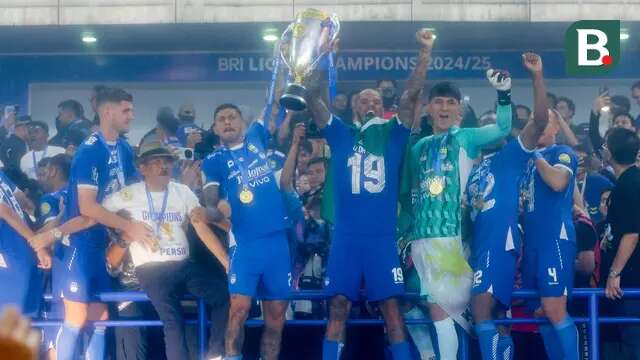 Maung Bandung menutup musim dengan raihan 69 poin, unggul delapan angka atas pesaing terdekat Dewa United. (Bola.com/M Iqbal Ichsan)