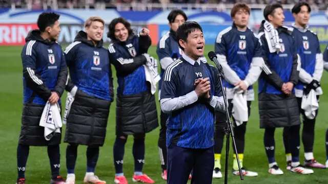 Pelatih Timnas Jepang, Hajime Moriyasu, berbicara setelah mengalahkan Bahrain dalam laga kualifikasi Piala Dunia di Stadion Saitama di Saitama, Jepang, Kamis, 20 Maret 2025. (Foto AP/Eugene Hoshiko)
