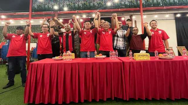 Persipura Jayapura secara resmi memperkenalkan Owen Rahadian sebagai manajer tim. (dok. Persipura Jayapura)