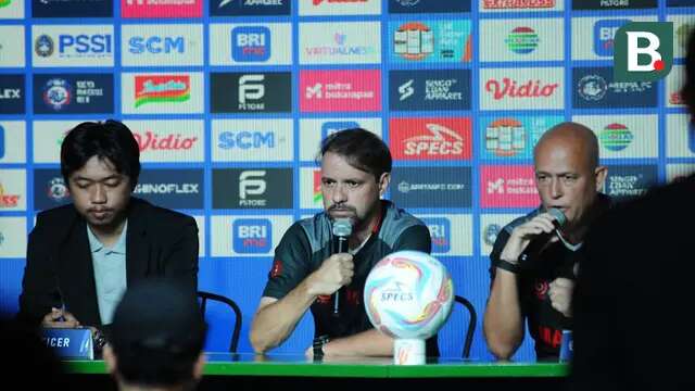 Pelatih Madura United, Head Coach Mairicio F De Souza (kanan) (Dewi Divianta/Liputan6.com)