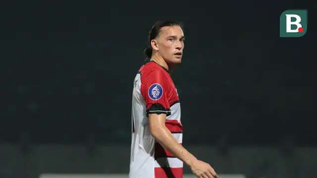Gelandang Madura United, Jordy Wehrmann. (Bola.com/Wahyu Pratama)