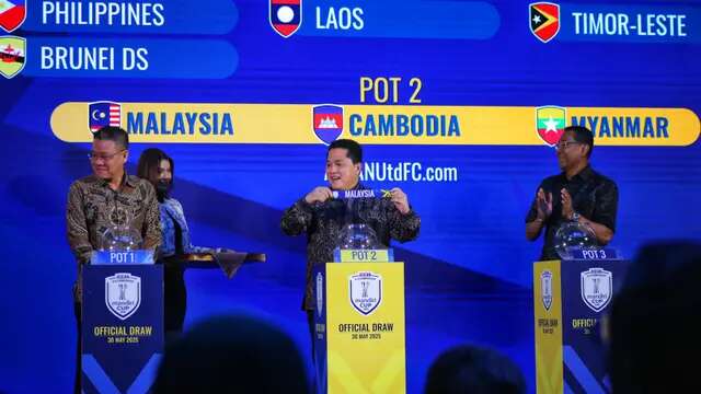 Ketum PSSI, Erick Thohir, saat drawing Piala AFF U23 2025 di Movenpick Jimbaran, Jumat (30-5-2025). Akhirnya Indonesia bertemu kembali dengan Malaysia. (Bola.com/Alit Binawan)